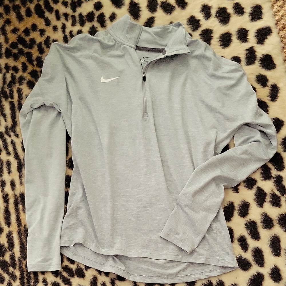 Nike Dri-FIT Long-Sleeve Half-Zip Top | Size Small